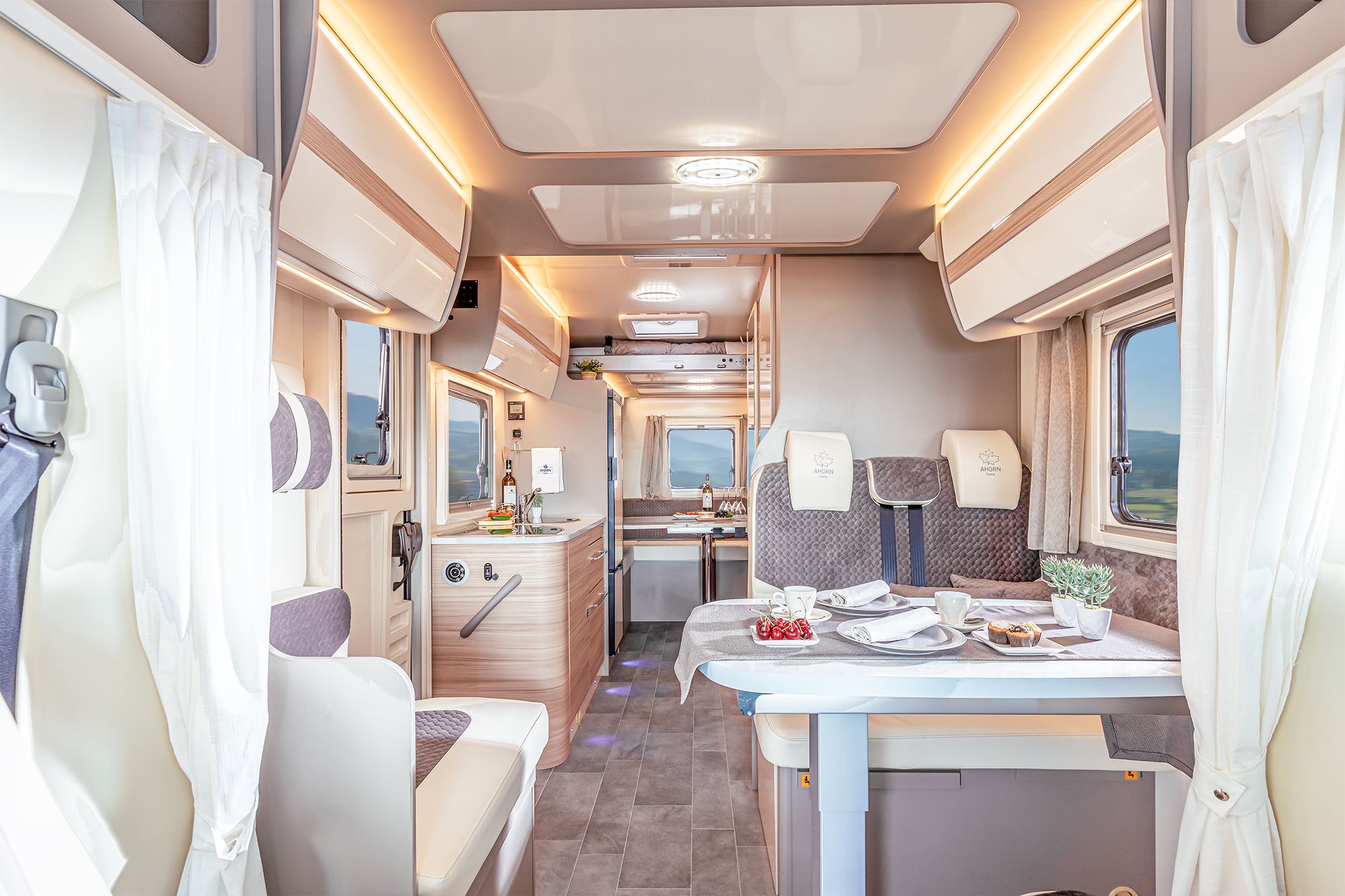 půjčovna obytných vozů Obytkem.cz Ahorn TU plus