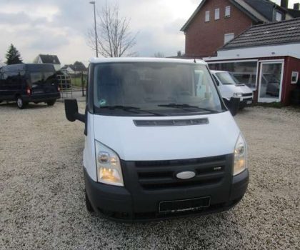 Ford-Transit-2012-Přední-část-půjčovna-dodávek-Brno.jpg