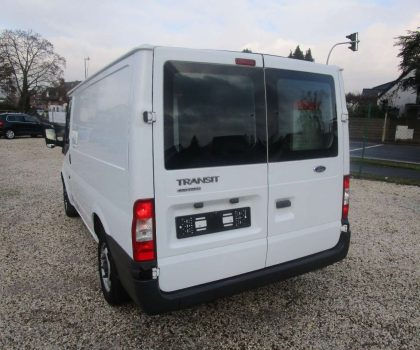 Ford-Transit-2012-zadní-část-půjčovna-dodávek-Brno-.jp